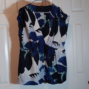 Banana Republic Silk Blues V-Neck Blouse - L